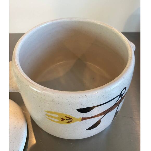 Vintage West Bend cookie jar, canister, 2 qt, bean pot - Picture 5 of 6